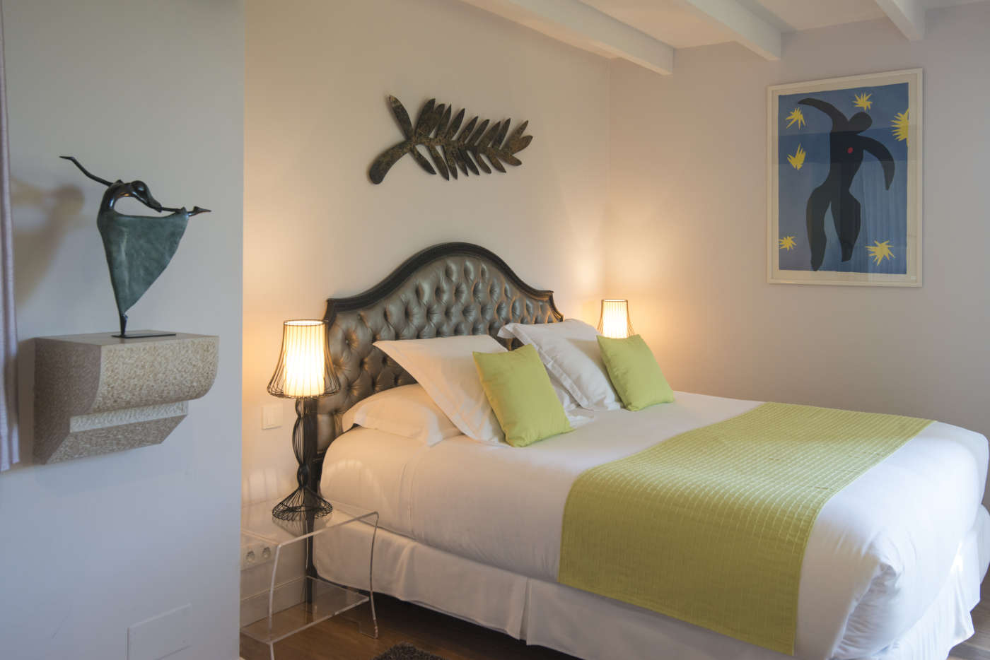 Cannoise Room: festival palm and Matisse painting