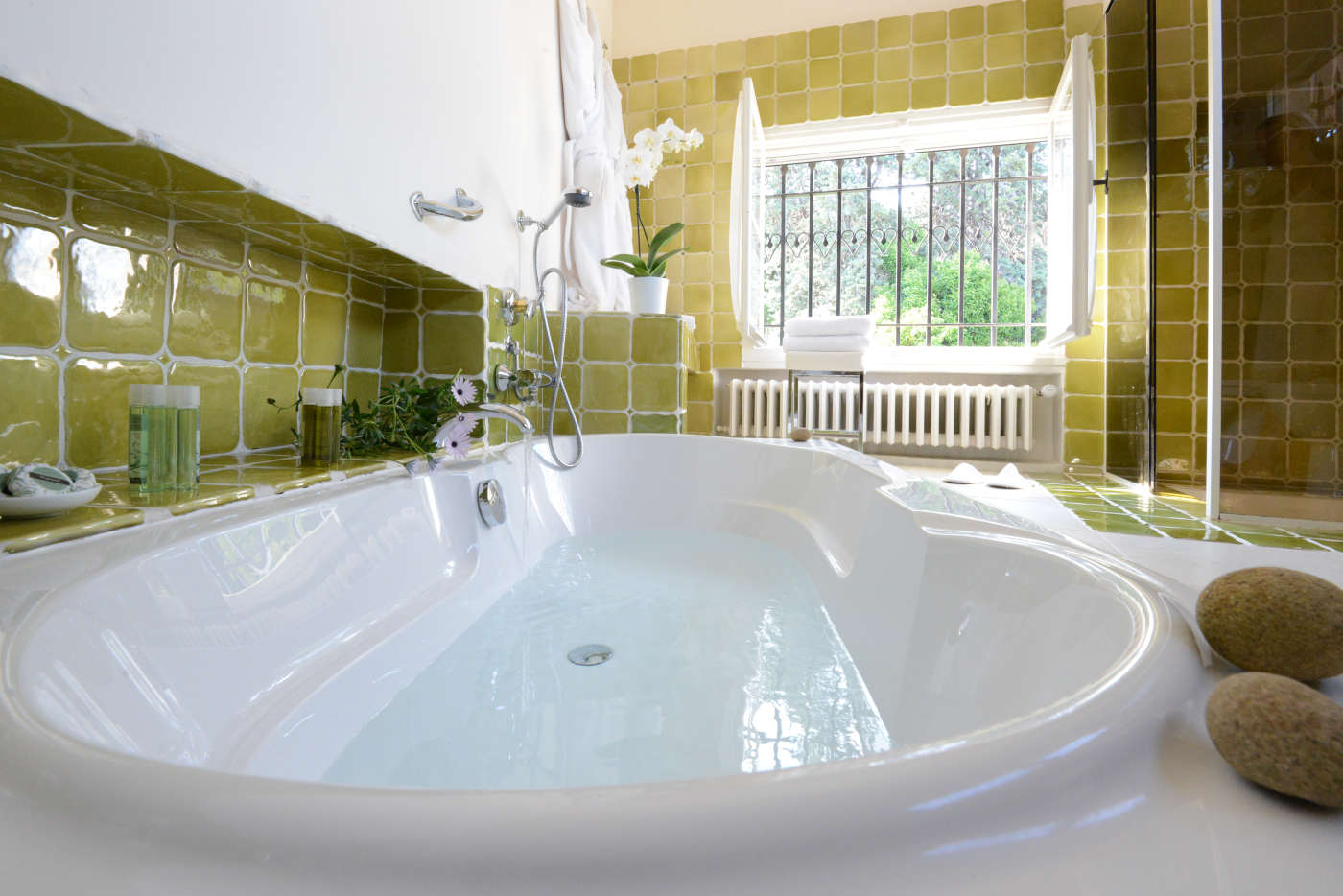 La Saint Pauloise — salle de bain avec baignoire